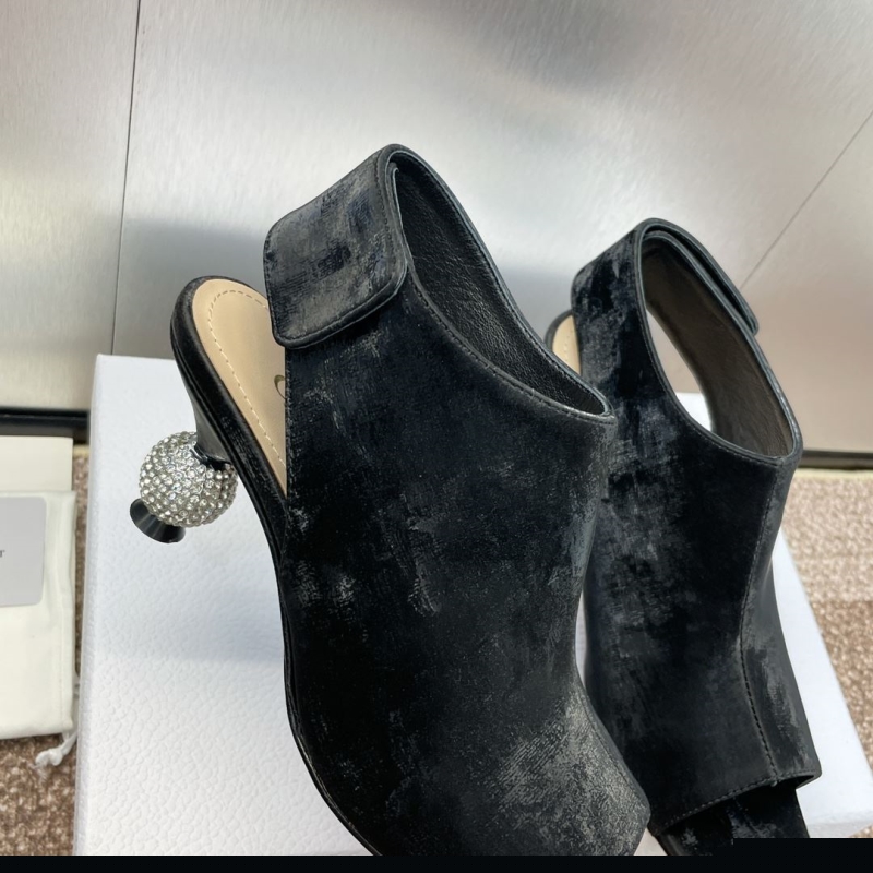 ch**an D*or high heels